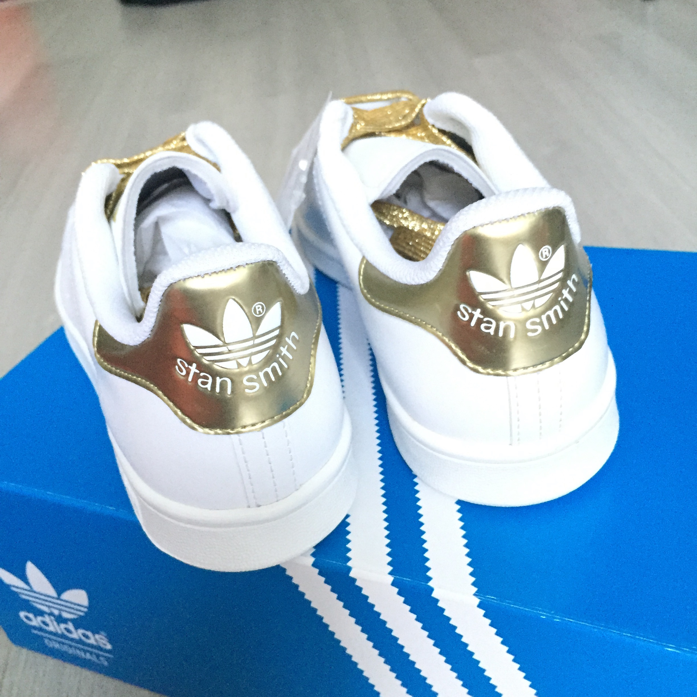 stan smith paillette femme