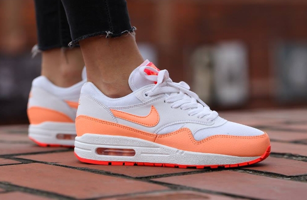 nike thea saumon femme